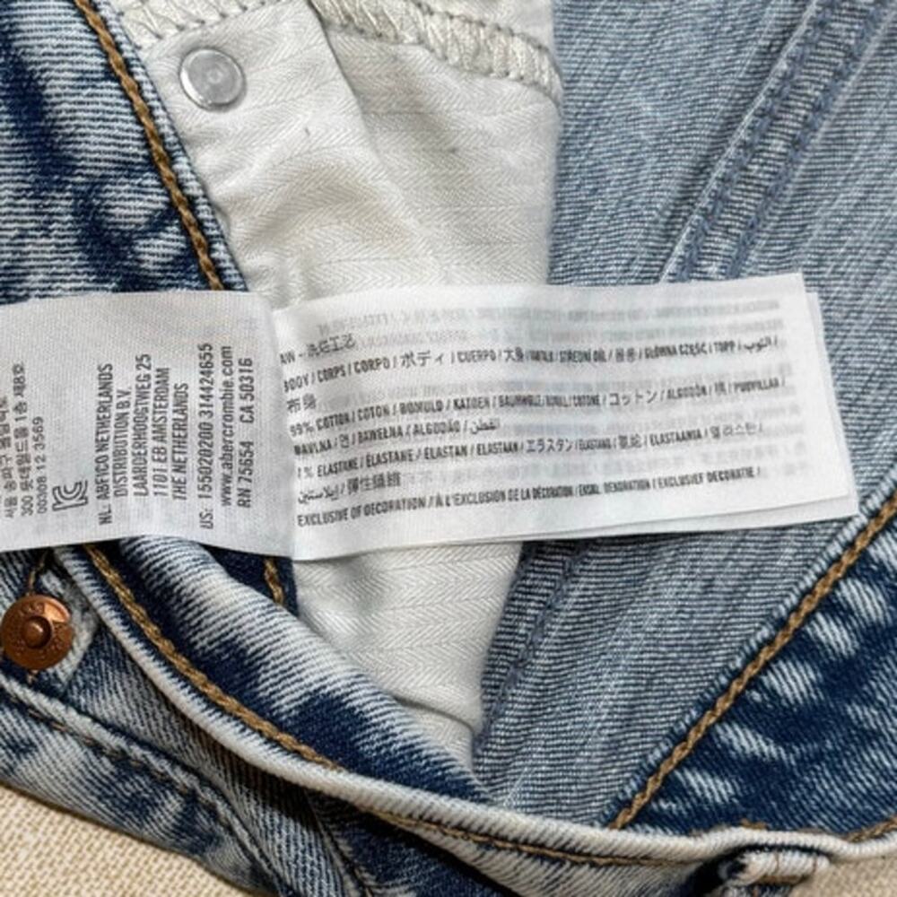 Abercrombie & Fitch Ultra High Rise Light Wash Distressed Cropped Jeans - Picture 5 of 9